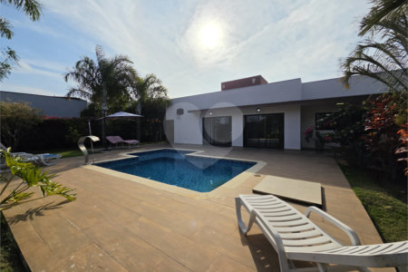 Casa à venda com 3 suítes no condomínio Village Ipanema I, Araçoiaba da Serra - SP