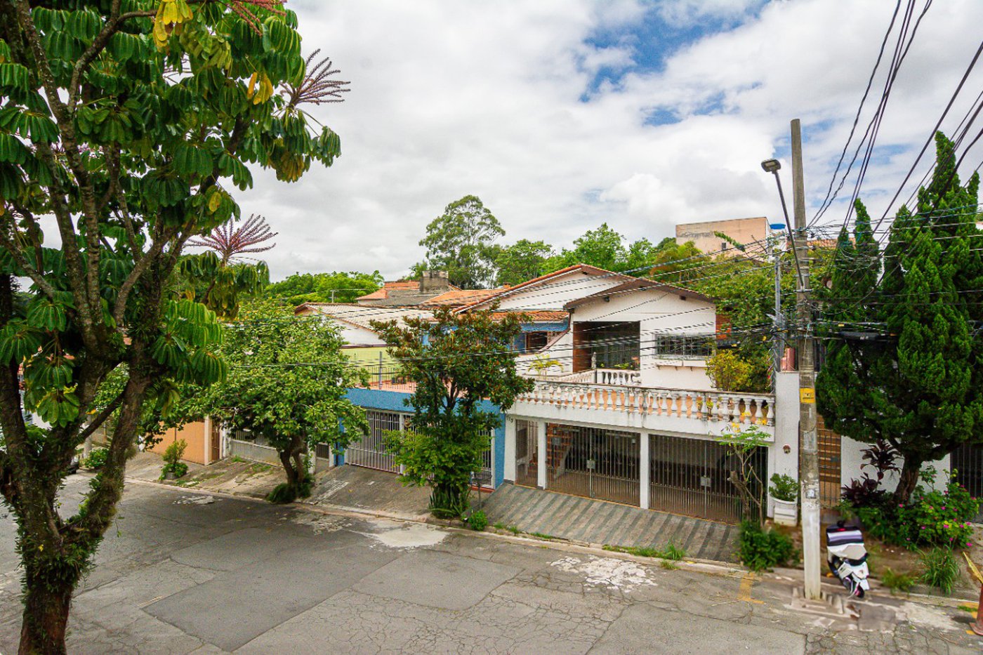 Sobrado à venda 187m² com 5 quartos, sendo 2 suítes, em Conjunto Residencial Butantã próximo à USP