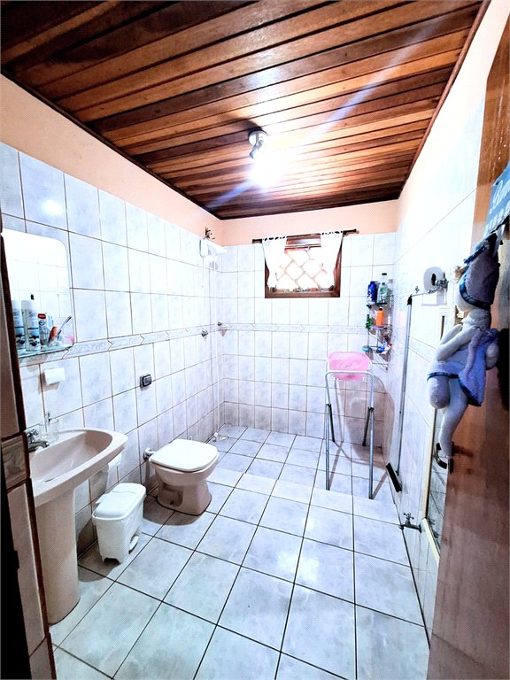 Casa à venda com 3 quartos, sendo 1 suíte, em Mogi Moderno, Mogi das Cruzes, SP