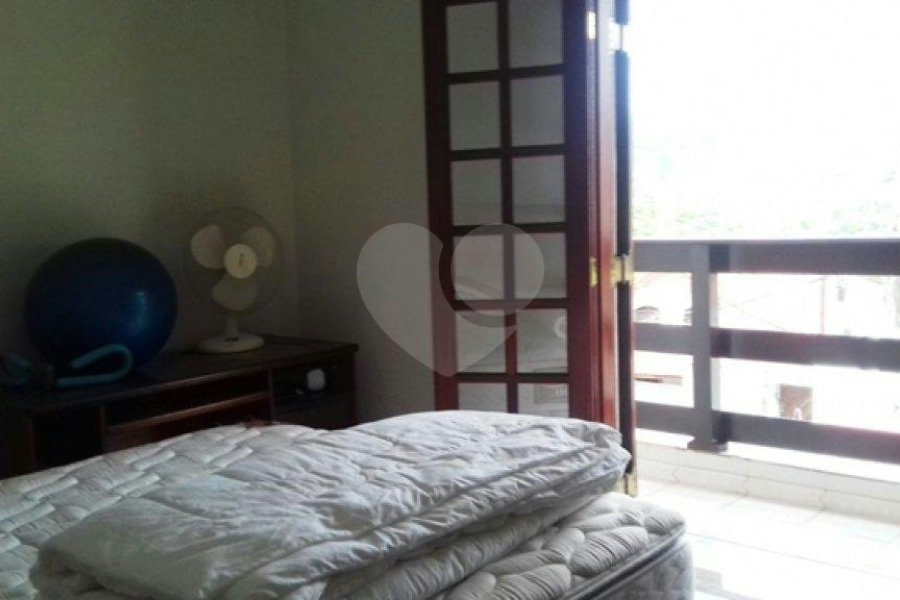 Sobrado à venda com 3 quartos, sendo 1 suíte, em Tremembé, São Paulo, SP