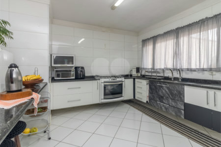 Sobrado à venda com 3 suítes em Vila Carrão, São Paulo, SP