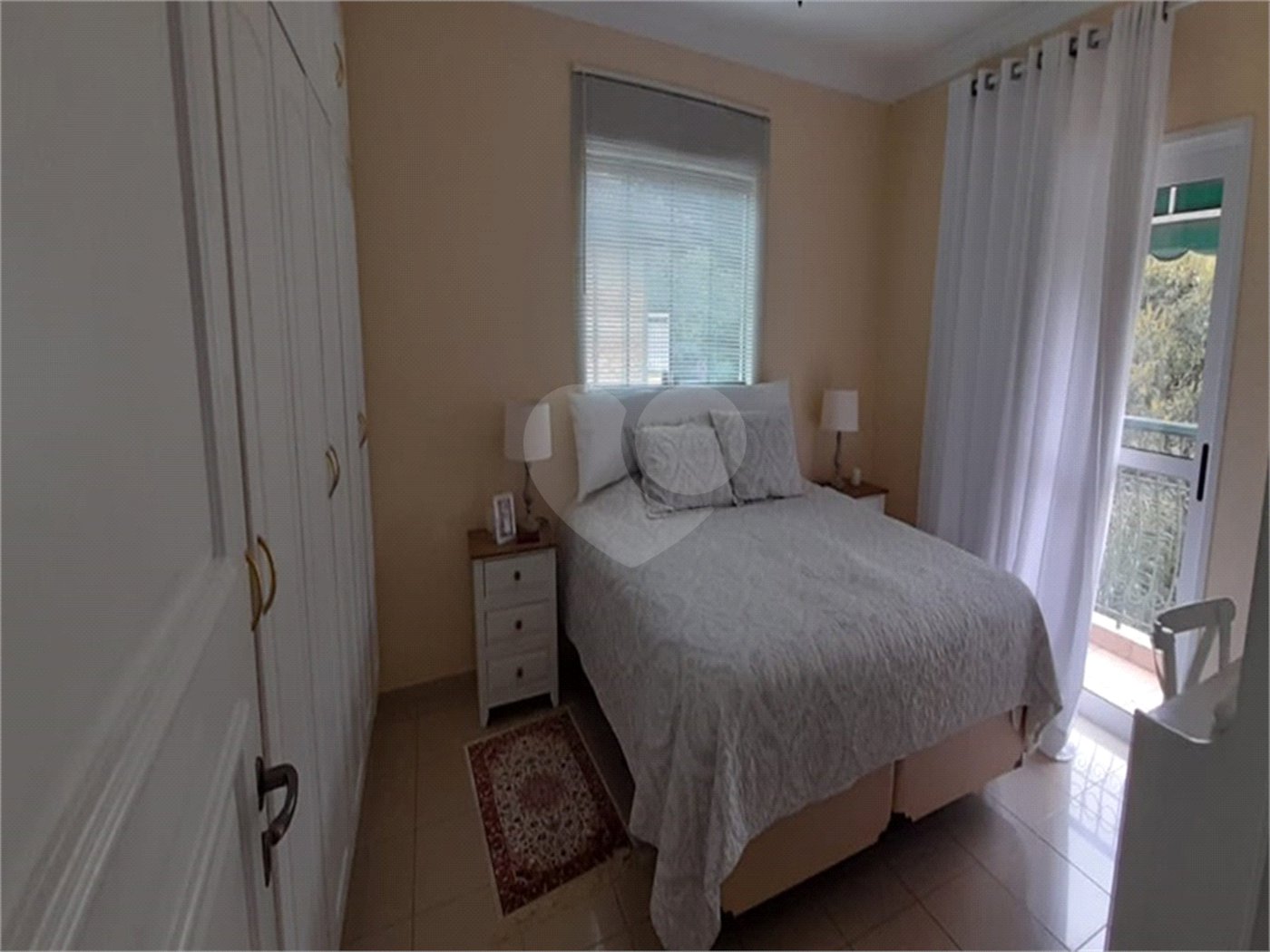 Casa à venda com 5 quartos, sendo 3 suítes,  no condomínio Alpes da Cantareira, Mairiporã - SP