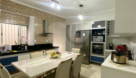 Casa à venda com 3 quartos, sendo 1 suíte,  em Residencial Parque Laguna, Salto, SP