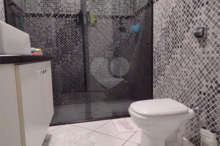 Sobrado à venda com 2 quartos, sendo 1 suíte, em Jardim Márcia, Suzano, SP