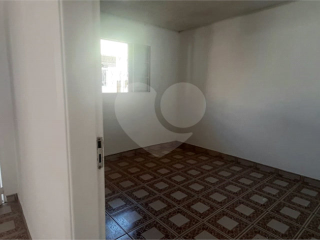 Casa de Vila à venda com 2 quartos em Tremembé, São Paulo, SP