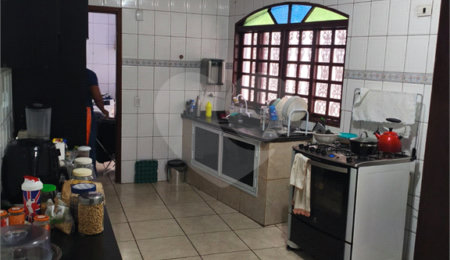 Sobrado à venda com 3 quartos, sendo 1 suíte,  em Conjunto Residencial Vista Verde, São Paulo, SP
