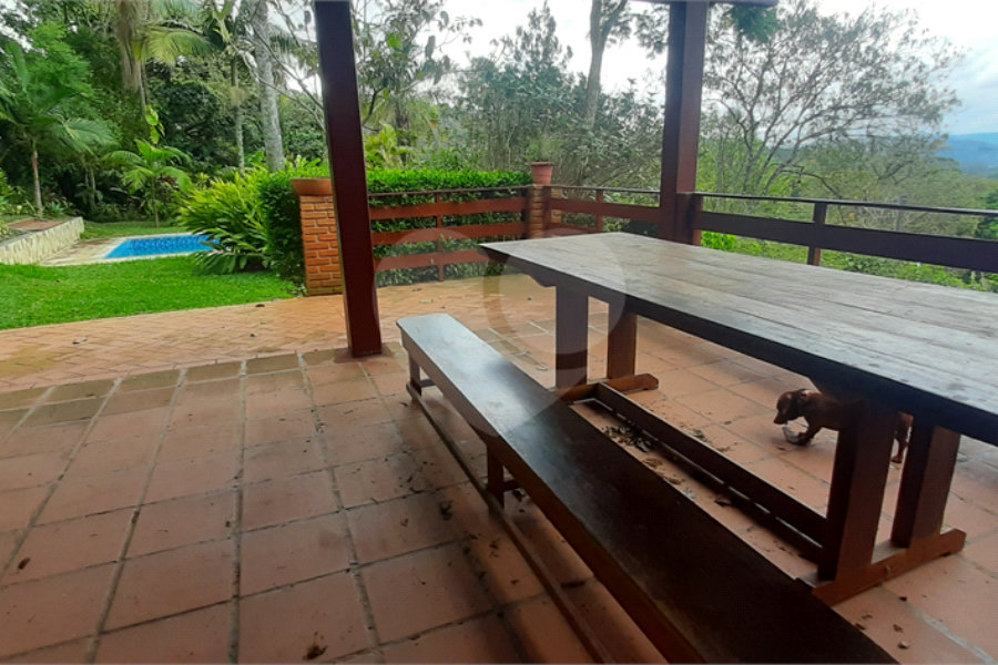 Casa Térrea à venda com 4 quartos, sendo 2 suítes, em Serra da Cantareira, Mairiporã, SP