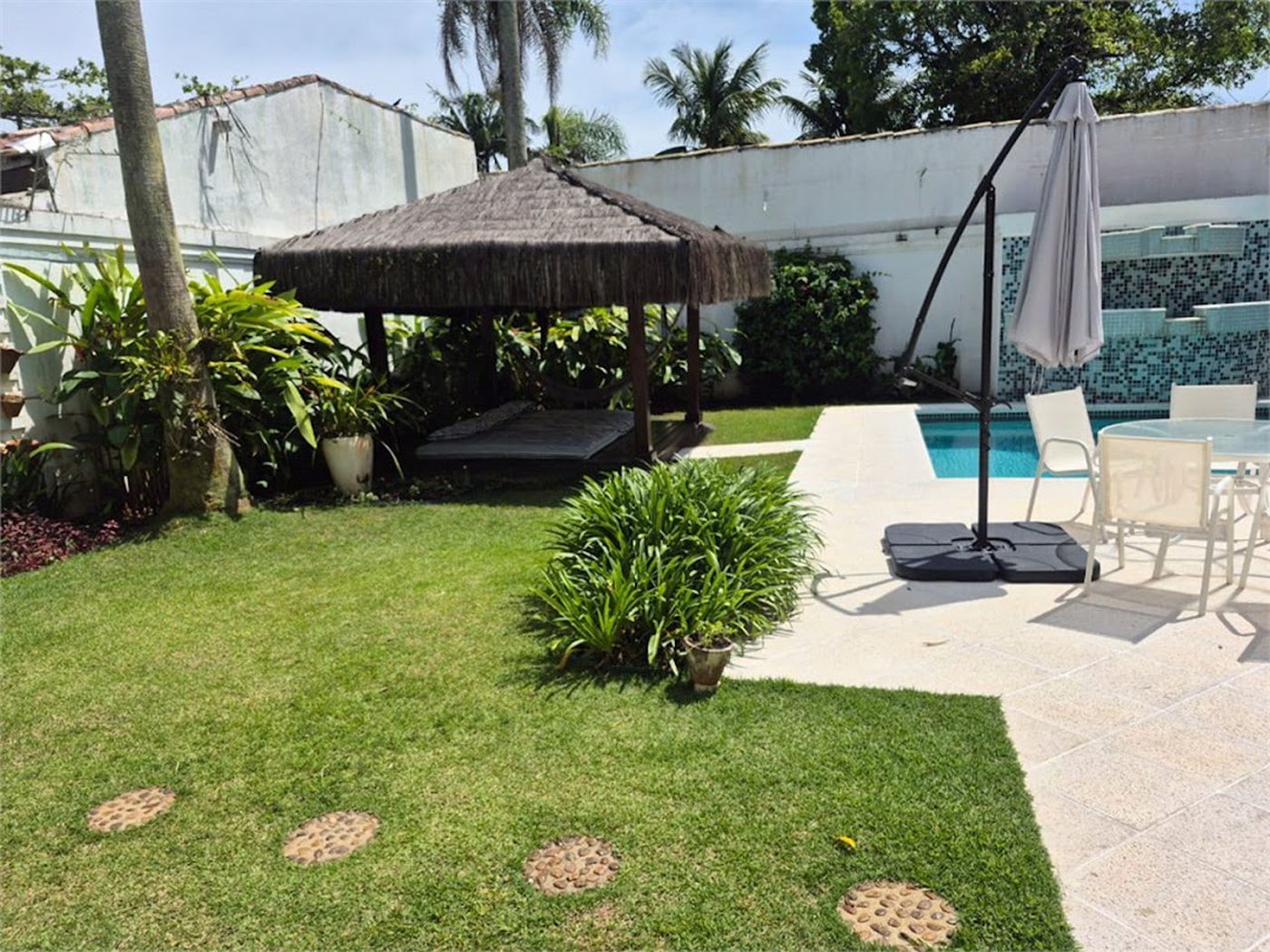 Casa Residencial à venda, Balneário Praia do Pernambuco, Guarujá - CA0313.