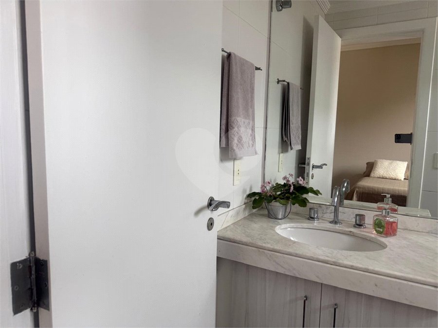 Apartamento à venda com 3 suítes em Vila Suzana, São Paulo, SP