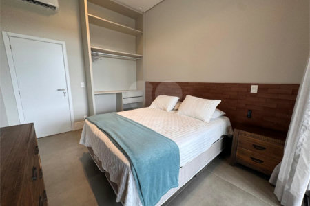 Casa à venda com 6 suítes no condomínio Vila Pinhal, Itirapina - SP