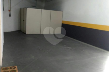 Casa à venda com 3 quartos, sendo 1 suíte, no condomínio Residencial Água Fria, São Paulo - SP
