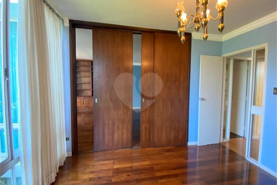Casa Térrea à venda com 4 quartos, sendo 2 suítes, em Jardim Floresta, São Paulo, SP