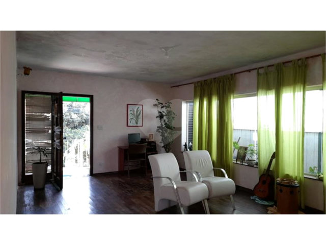 Casa à venda ou para alugar com 5 quartos, sendo 1 suíte,  em Vila Romero, São Paulo, SP