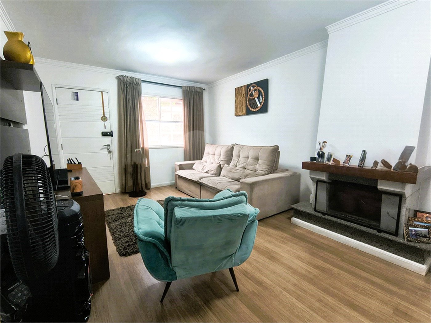Casa à venda com 3 quartos, sendo 1 suíte, no condomínio Vila Panamericana, São Paulo - SP