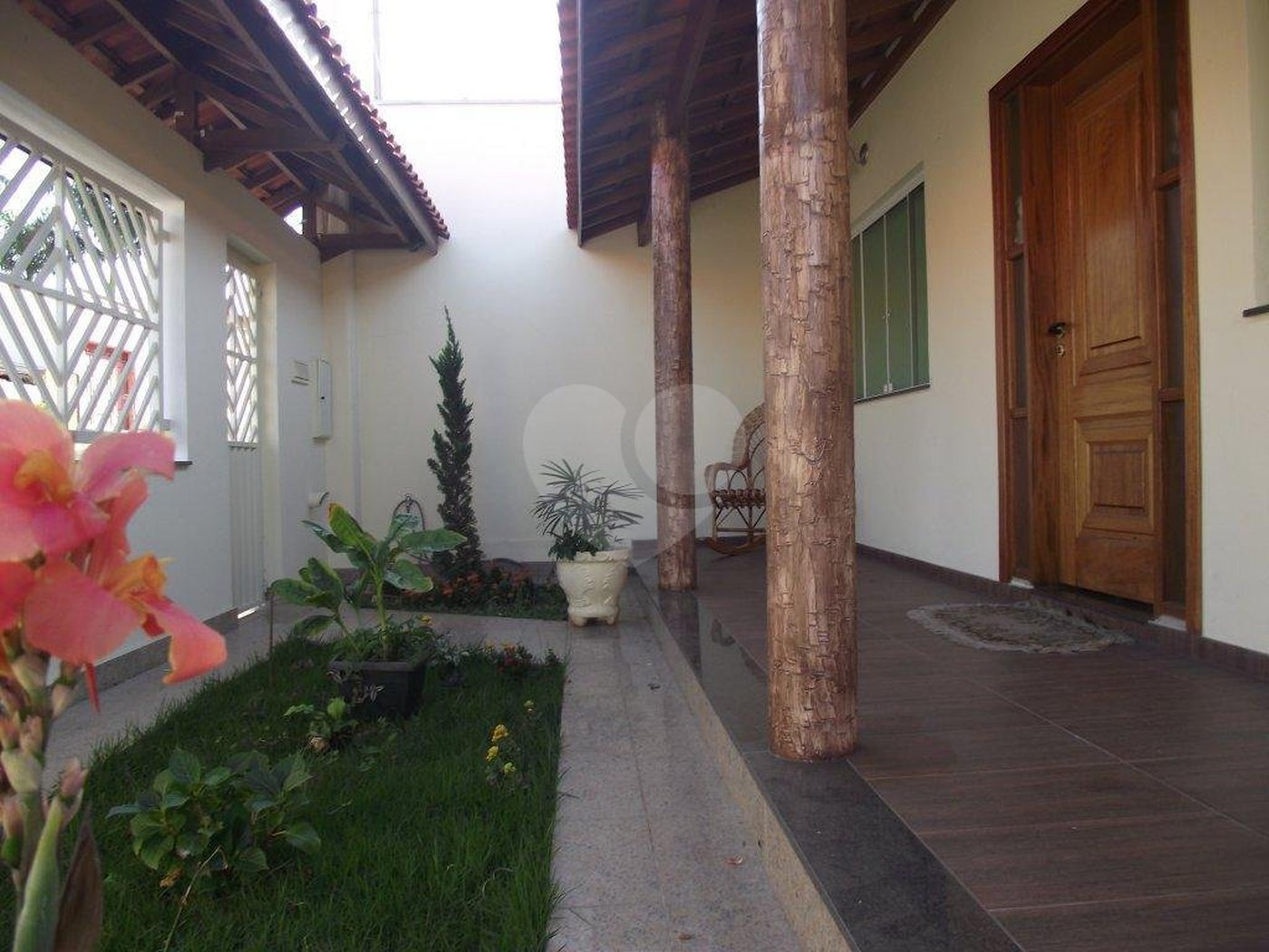 Casa Térrea à venda ou para alugar com 3 quartos, sendo 1 suíte, em Jardim Celani, Salto, SP