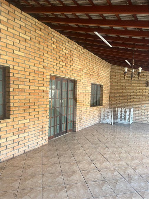 Sobrado à venda com 5 quartos em Bela Vista, Osasco, SP