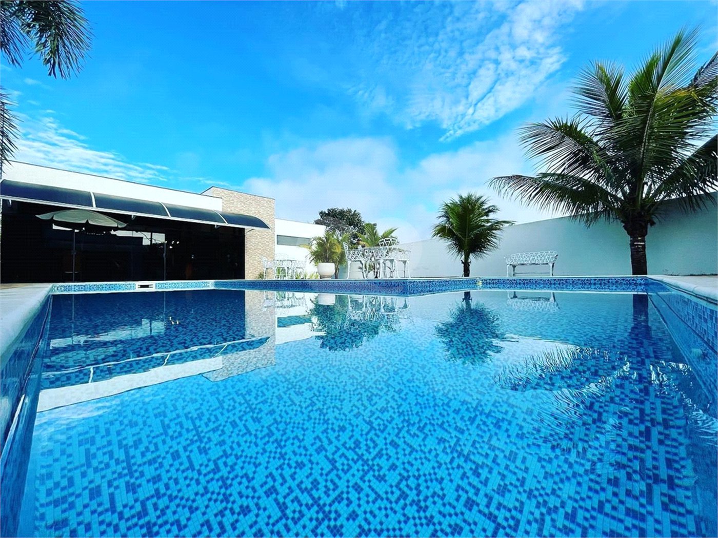 Casa à venda com 3 suítes no condomínio Village Ipanema 1, Araçoiaba da Serra - SP
