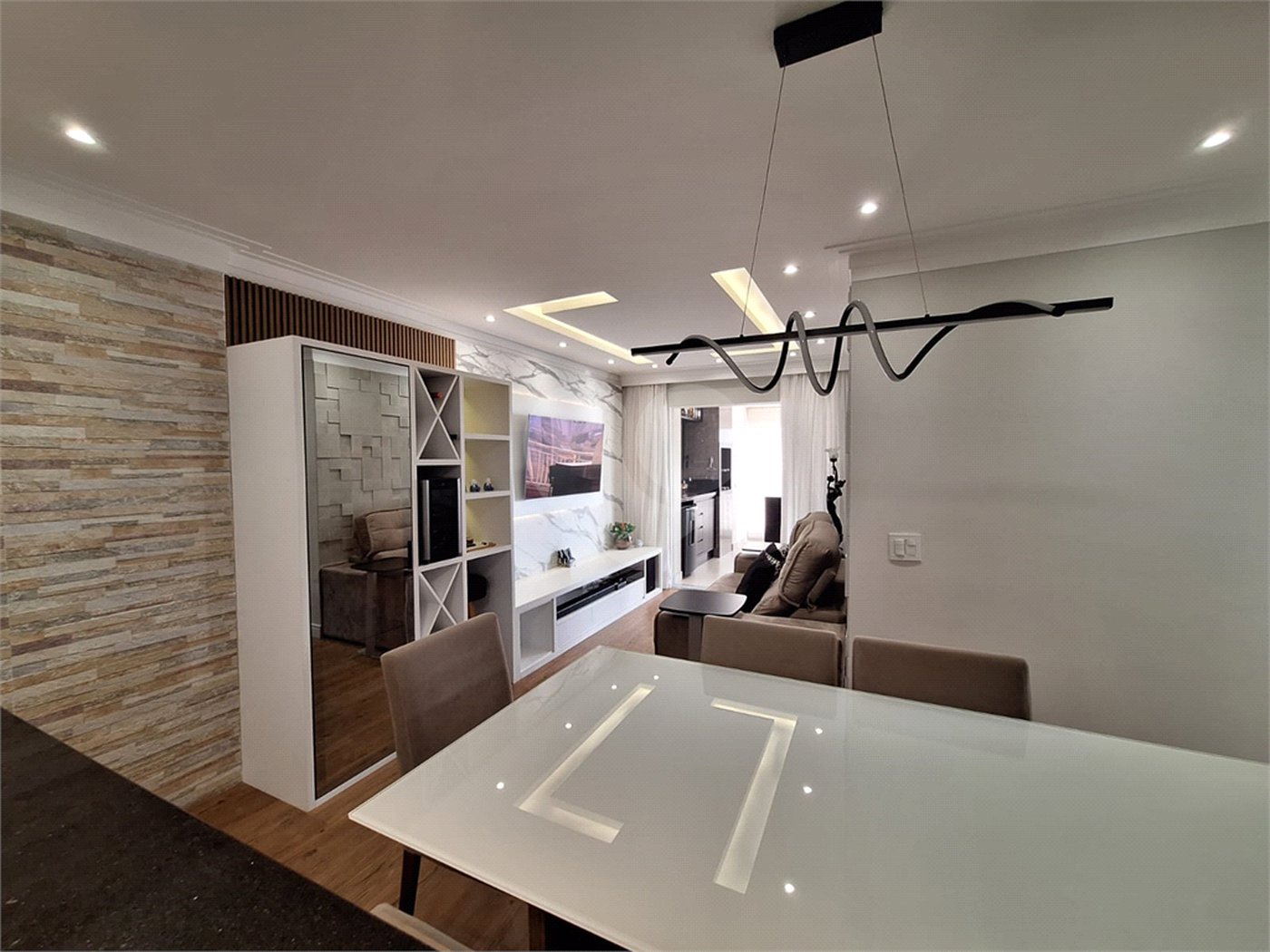 Apartamento à venda com 2 quartos, sendo 1 suíte, em Vila Leonor, São Paulo, SP