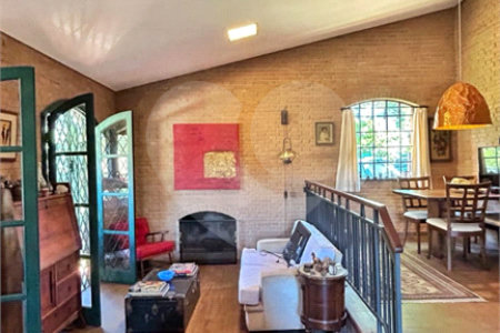 Villagio à venda com 5 quartos, sendo 3 suítes, em Vila Petrópolis, Atibaia, SP