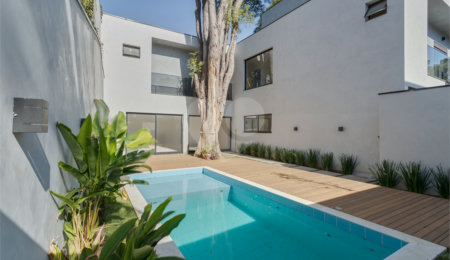 Casa à venda com 4 suítes no condomínio Villa Suiça, São Paulo - SP
