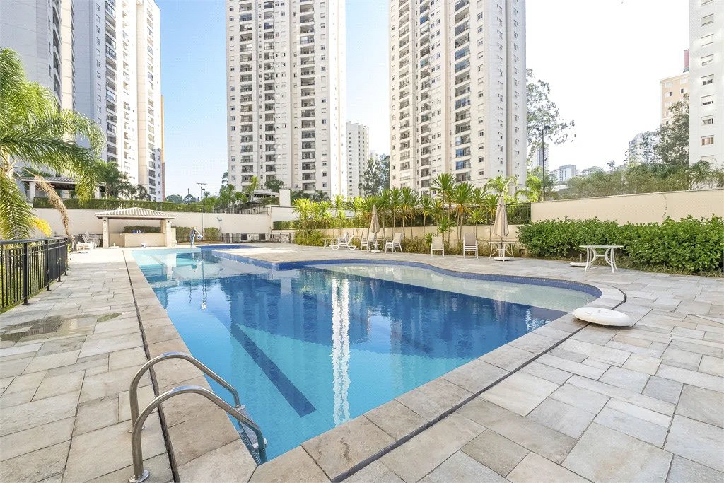 Apartamento à venda com 3 quartos, sendo 1 suíte,  em Jardim Parque Morumbi, São Paulo, SP