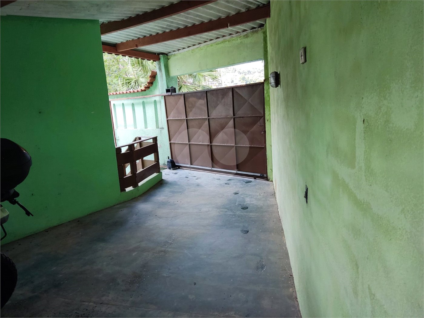 Casa à venda com 4 quartos, sendo 1 suíte, em Serra da Cantareira, Mairiporã, SP