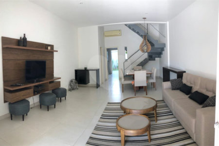 Casa à venda com 9 quartos, sendo 8 suítes, no condomínio Village Elisabete, Rio de Janeiro - RJ