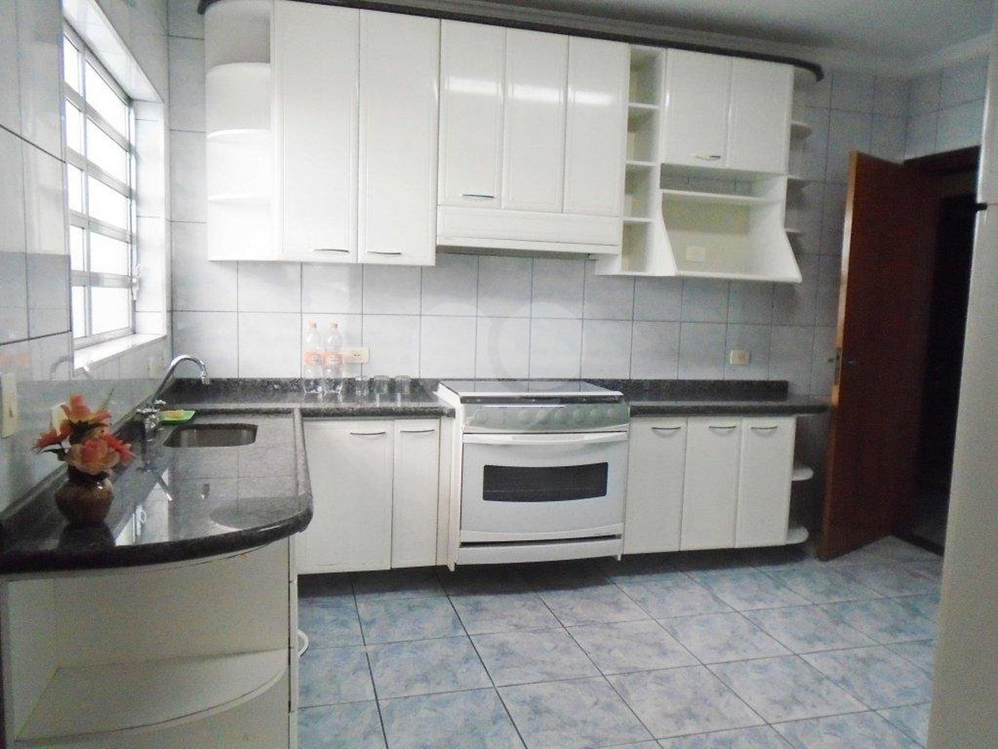Casa Térrea à venda com 3 suítes em Jardim Petrópolis, São Paulo, SP