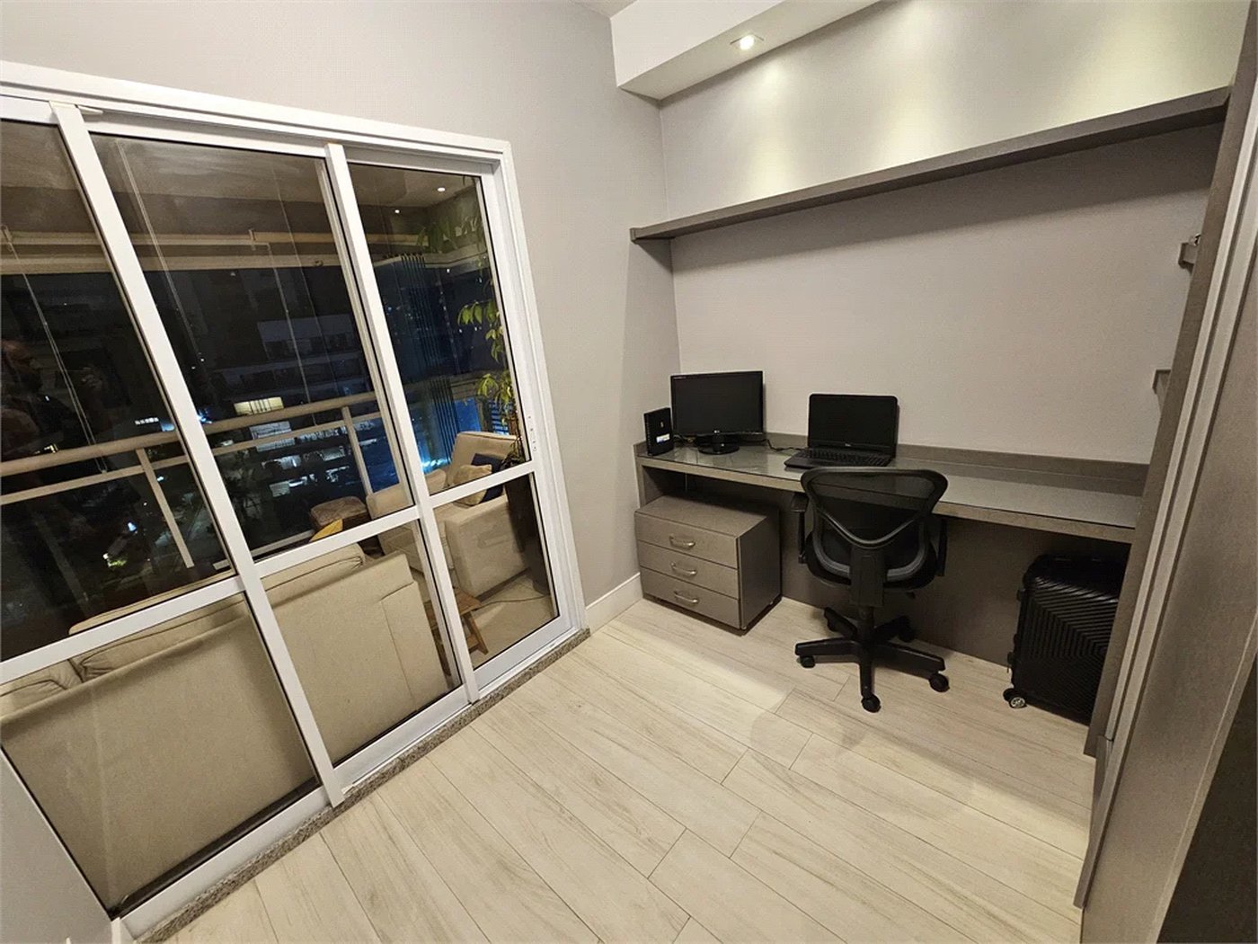 Apartamento para alugar com 2 quartos, sendo 1 suíte, em Jardim das Acácias, São Paulo, SP