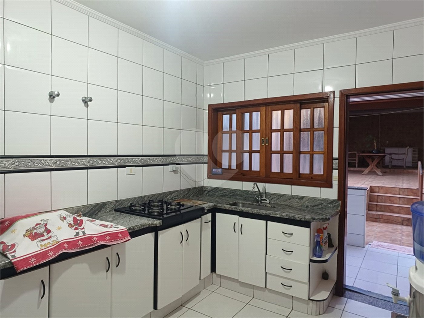 Sobrado à venda com 3 quartos, sendo 1 suíte, em Jardim Regina, Indaiatuba, SP