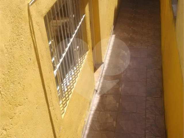 Sobrado à venda com 4 quartos, sendo 1 suíte,  em Campo Limpo, São Paulo, SP