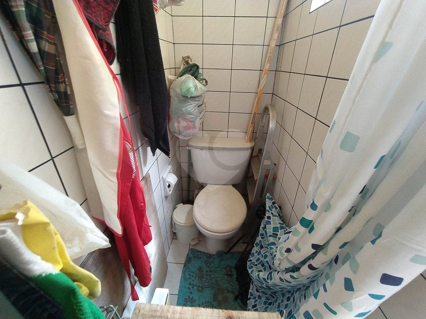 Casa à venda com 6 quartos, sendo 2 suítes, em Chora Menino, São Paulo, SP