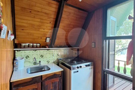 Casa à venda com 3 suítes no condomínio Chácaras do Lago, Vinhedo - SP