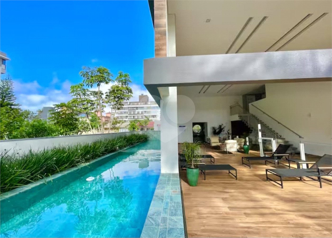 Apartamento à venda com 2 suítes em Jurerê, Florianópolis, SC