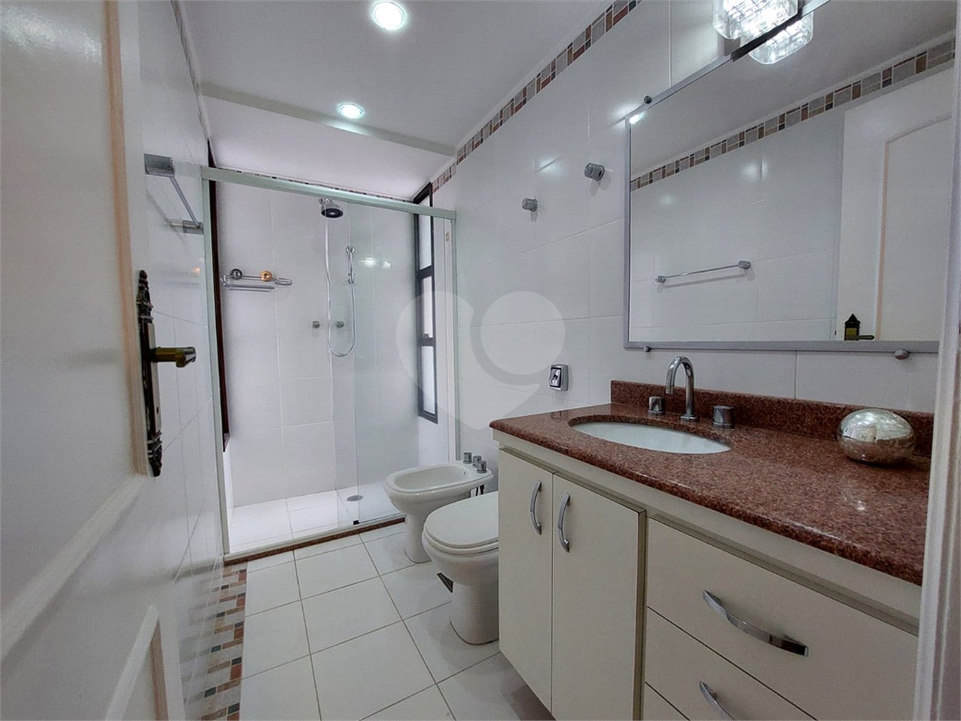 Apartamento à venda com 3 quartos, sendo 1 suíte, em Sumaré, São Paulo, SP