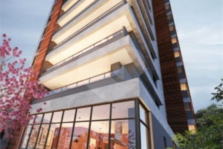 Apartamento à venda com 3 suítes em Indianópolis, São Paulo, SP