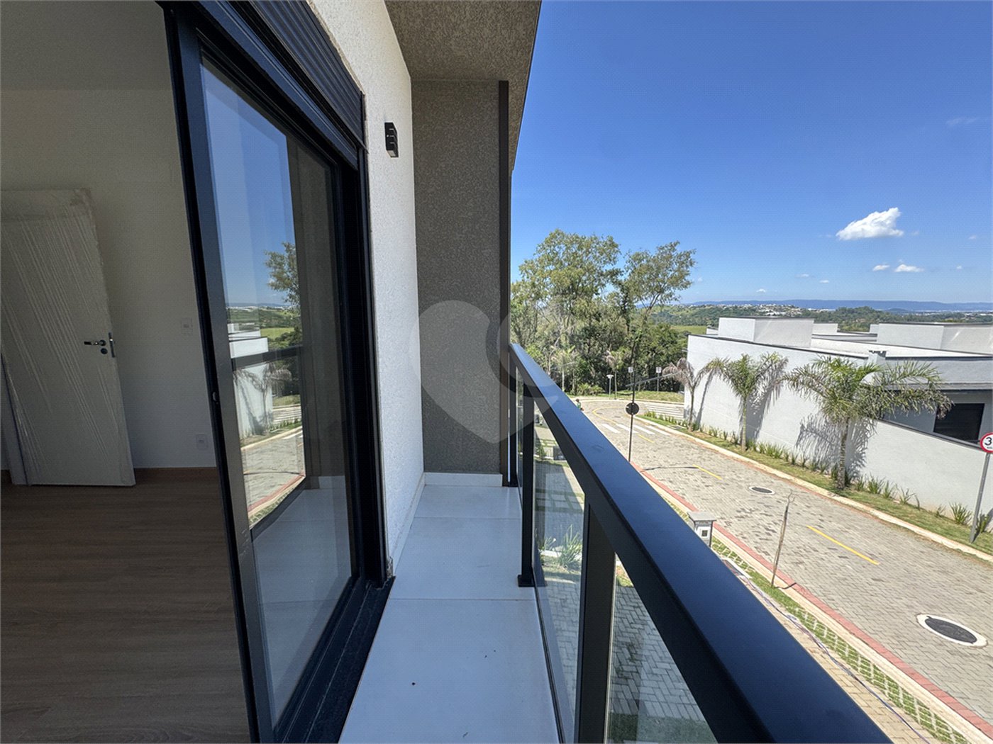 Casa à venda com 3 suítes no condomínio Mont Blanc Village, Vinhedo - SP