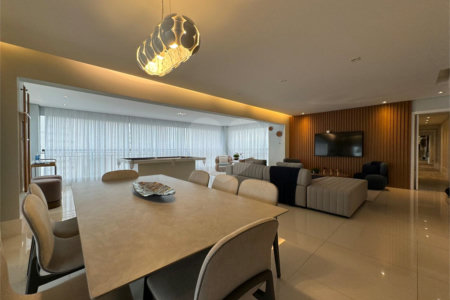 Apartamento à venda ou para alugar com 4 suítes em Santa Teresinha, São Paulo, SP