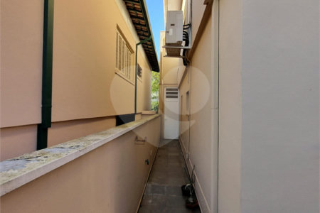 Sobrado à venda com 3 quartos, sendo 1 suíte, em Jardim Petrópolis, São Paulo, SP