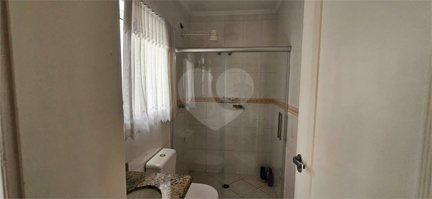 Casa à venda com 3 quartos, sendo 1 suíte, no condomínio Res Santa Inês, São Paulo - SP