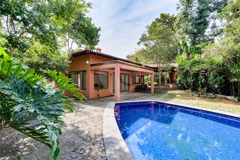 Casa Térrea à venda com 3 quartos, sendo 1 suíte, em Jardim Petrópolis, São Paulo, SP