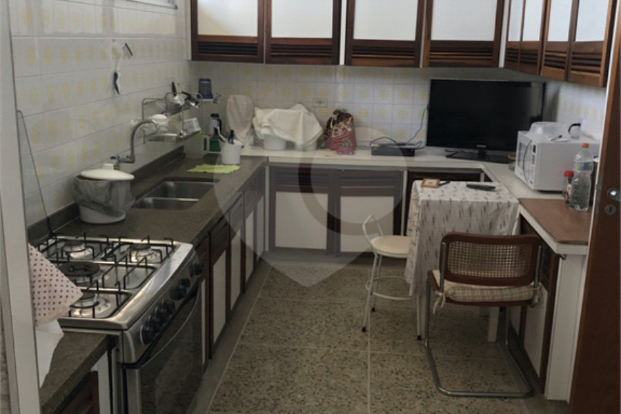 Sobrado à venda com 5 quartos, sendo 1 suíte, em Santana, São Paulo, SP