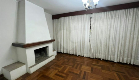 Casa à venda com 4 quartos, sendo 1 suíte,  em Vila Mascote, São Paulo, SP