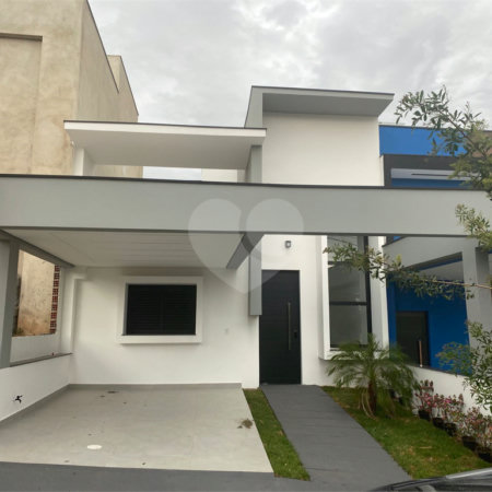 Casa à venda com 3 quartos, sendo 1 suíte, no condomínio Horto Florestal Villagio, Sorocaba - SP