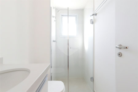 Apartamento à venda com 3 suítes em Vila Anastácio, São Paulo, SP