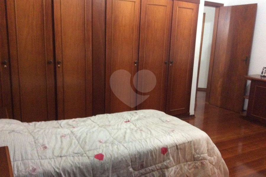 Casa Térrea à venda ou para alugar com 4 suítes em Jardim Floresta, São Paulo, SP