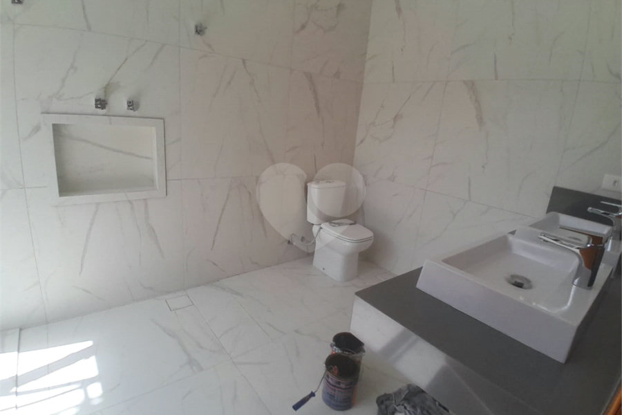 Casa à venda ou para alugar com 3 suítes no condomínio Sausalito, Mairiporã - SP