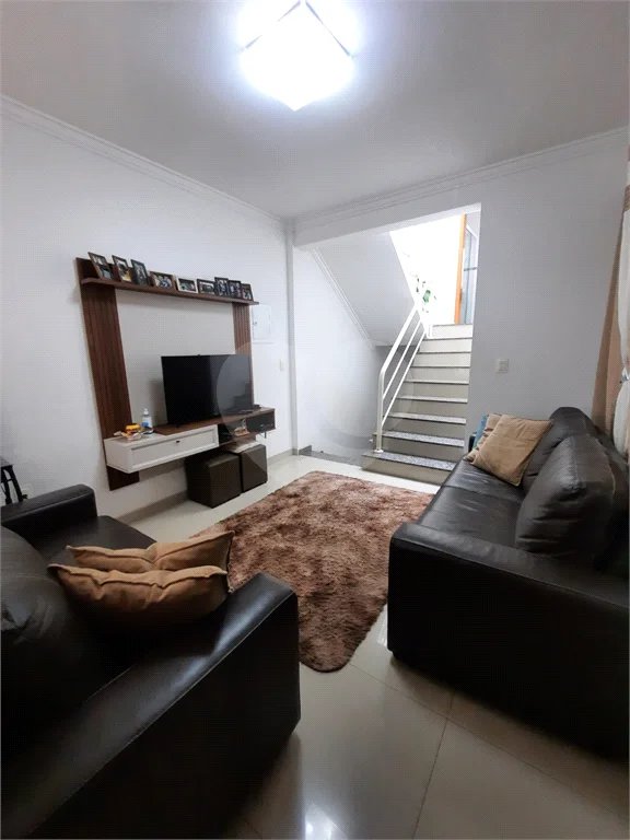 Sobrado à venda com 3 quartos, sendo 2 suítes, em Vila Mazzei, São Paulo, SP