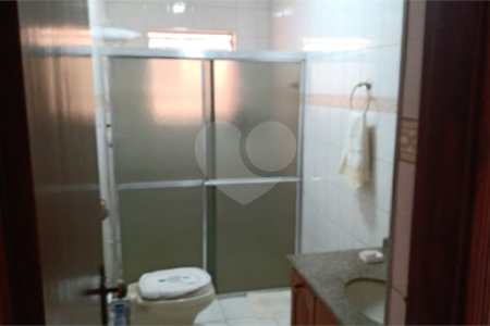 Casa à venda com 4 quartos, sendo 2 suítes,  em Jardim Terezópolis, Guarulhos, SP