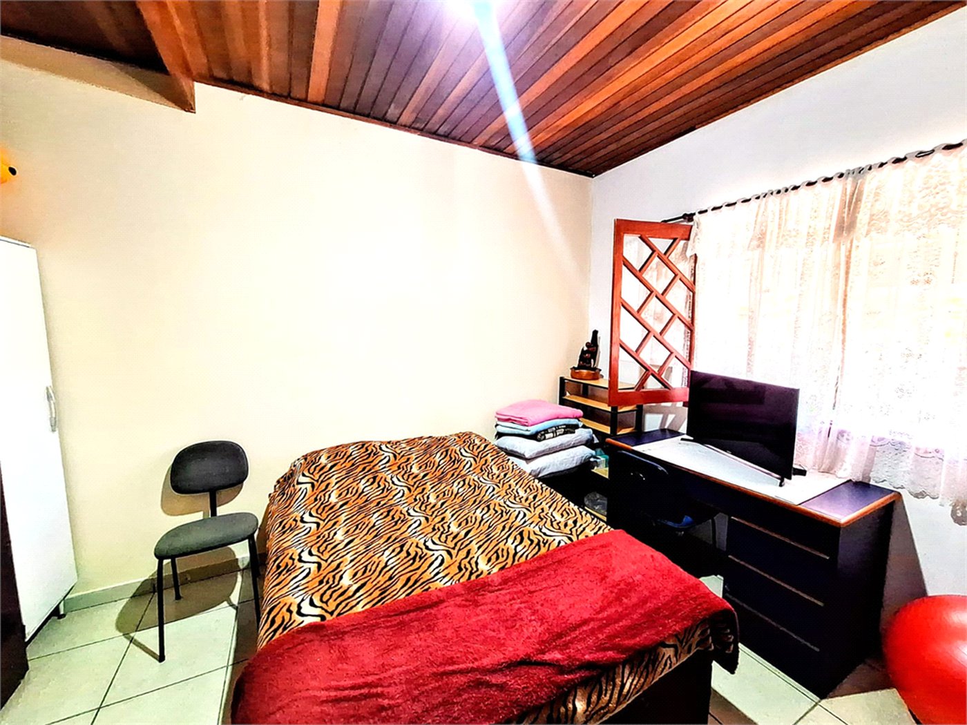 Casa à venda com 3 quartos, sendo 1 suíte, em Mogi Moderno, Mogi das Cruzes, SP